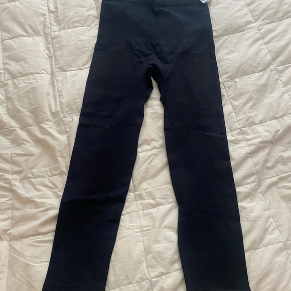 Shaping leggings NWT - Picture 3 of 6